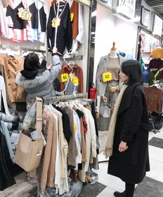 许多英德人的衣服都来自这里 广州最平价服装批发市场，100元就能淘到5件冬装